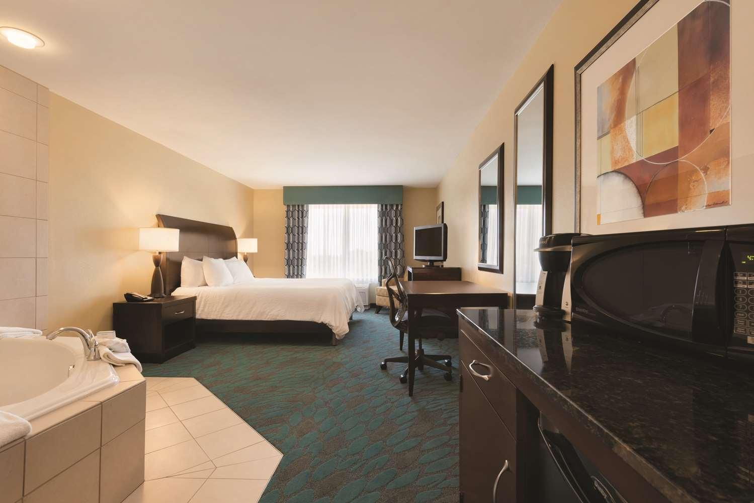 HILTON GARDEN INN FARGO — 2