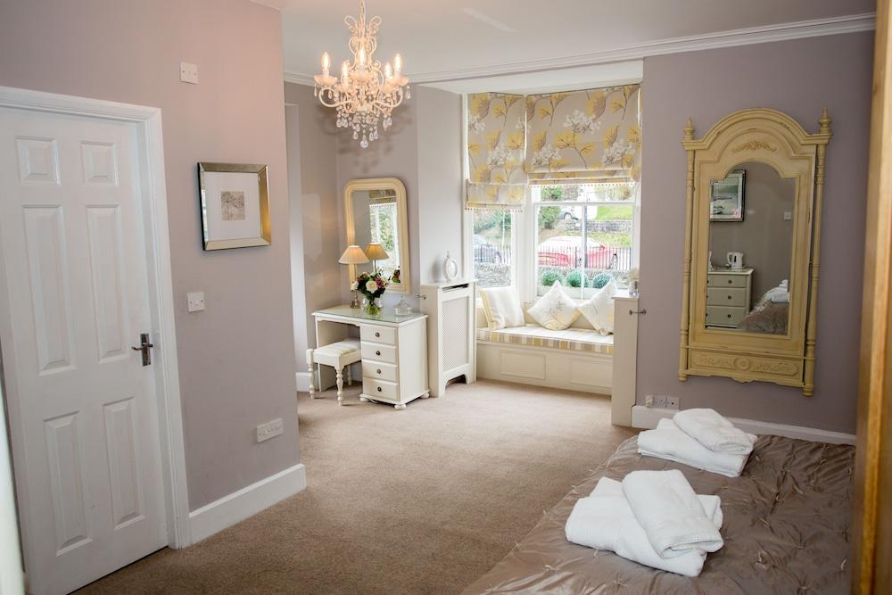 Holly Lodge Guest House — 5