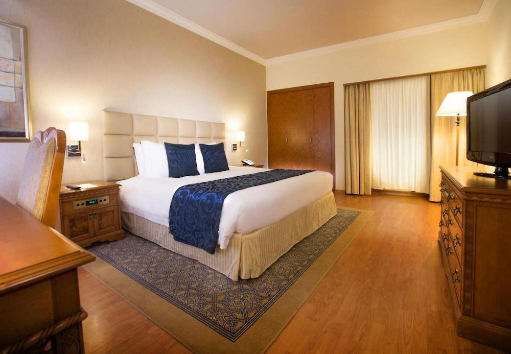 Millennium Plaza Downtown Suites — 8