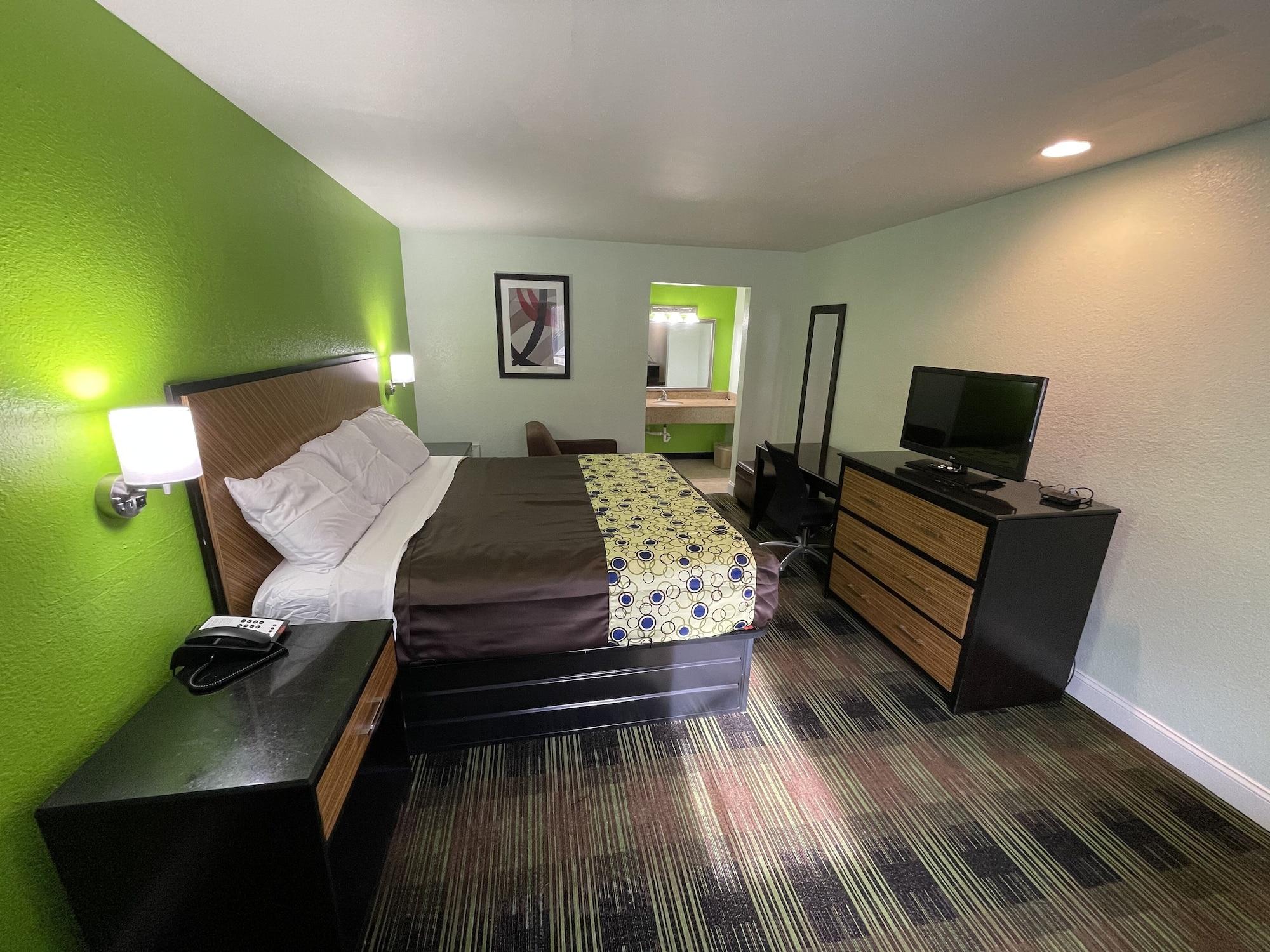 Bowers Hill Inn — 10