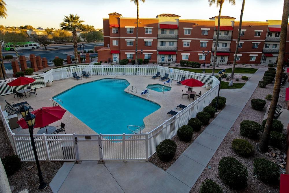 Hyatt Place Phoenix/Chandler-Fashion Center — 9
