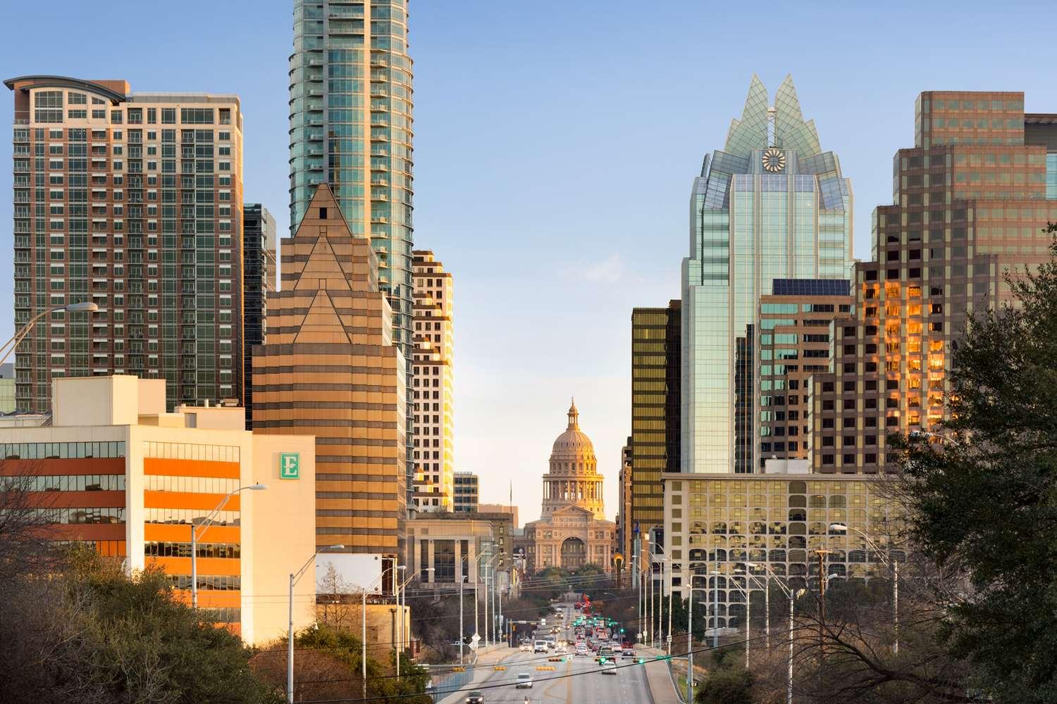 Embassy Suites by Hilton Austin Downtown South Congress — 3