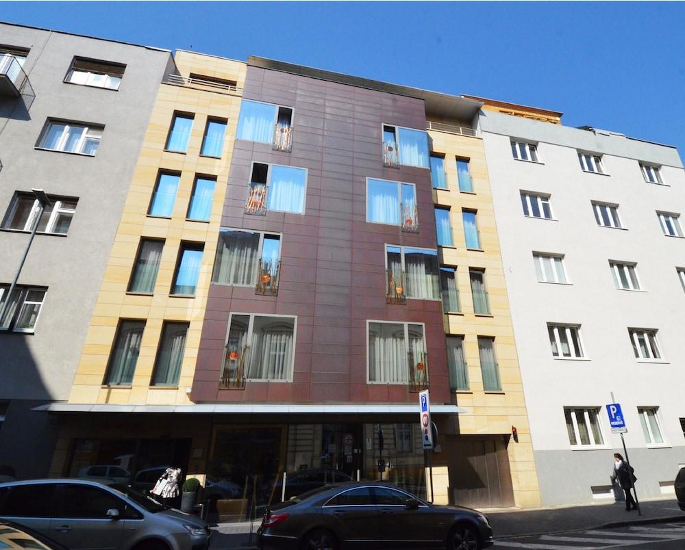 Hotel Avance 1133318