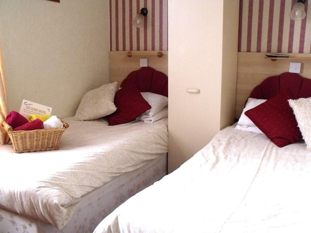 The Derby Hotel - Guest house — 10