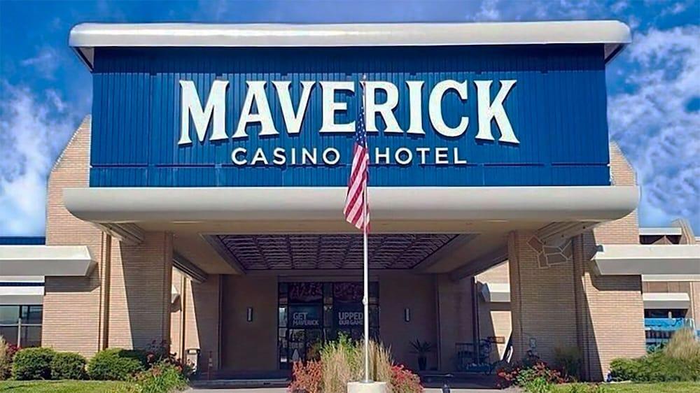 Maverick Hotel and Casino by Red Lion Hotels — 5