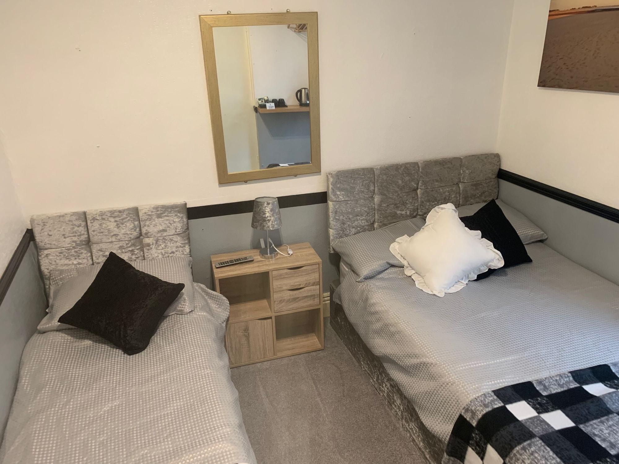 St Albans Hotel - Guest House — 3