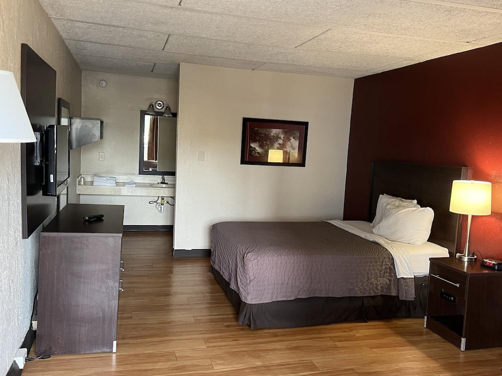 Knights Inn Ashland — 6