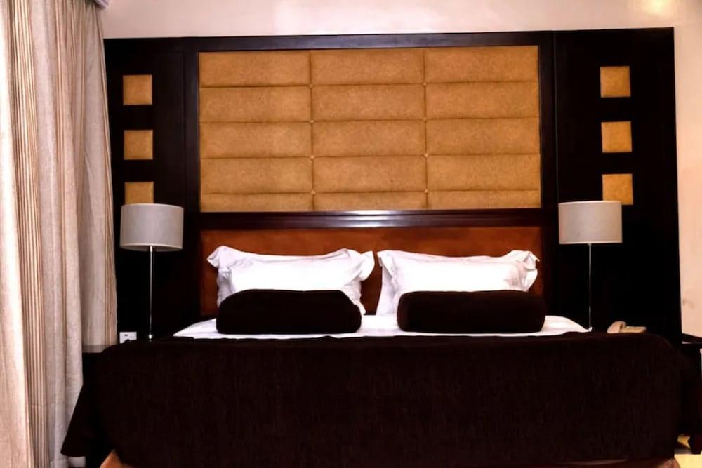 GOLDEN TULIP OWU CROWN IBADAN — 6