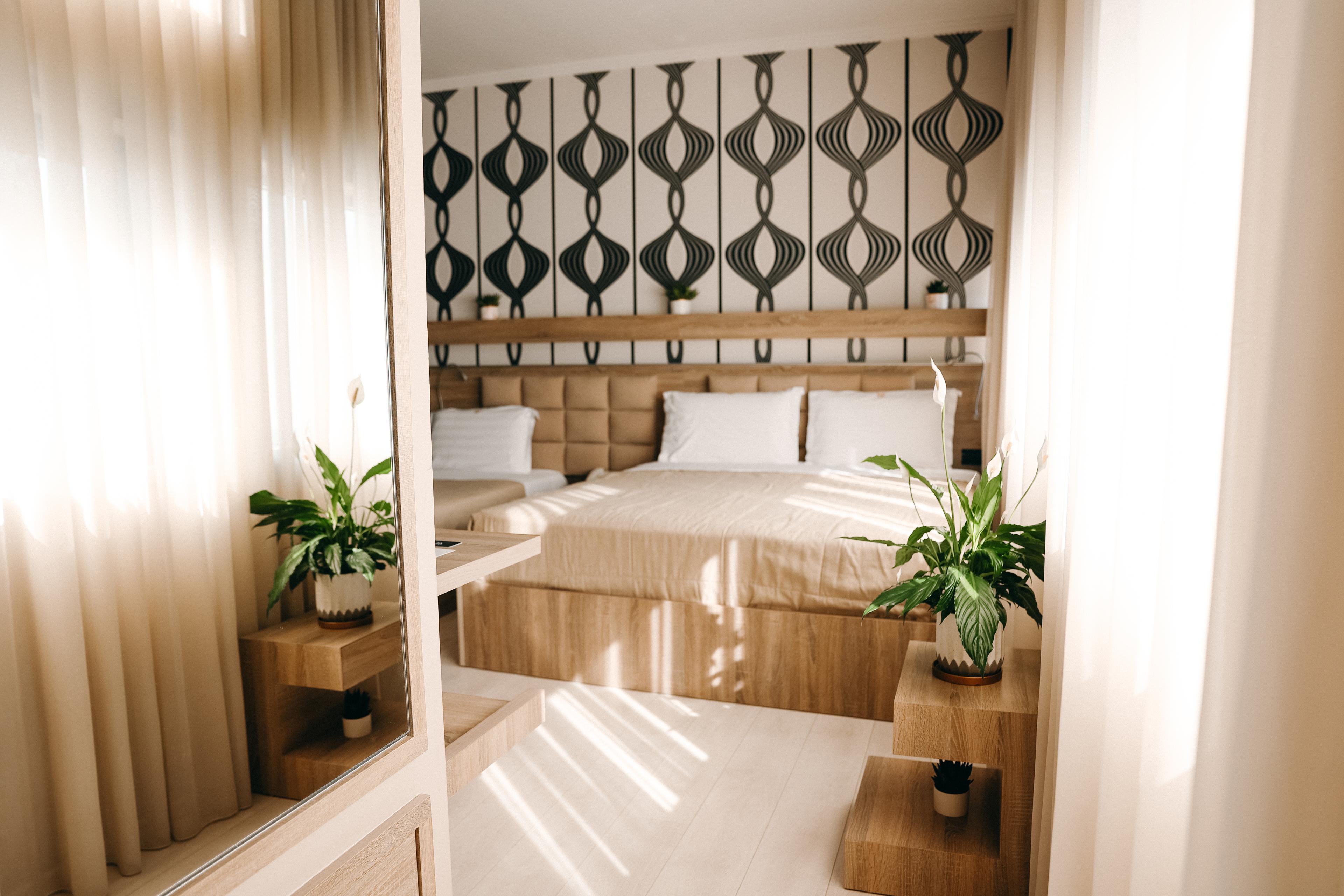 HOTEL PARTNER 998385 — 9