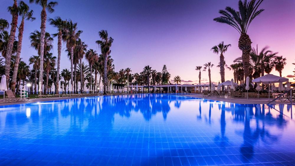 LOUIS PHAETHON BEACH HOTEL — 3