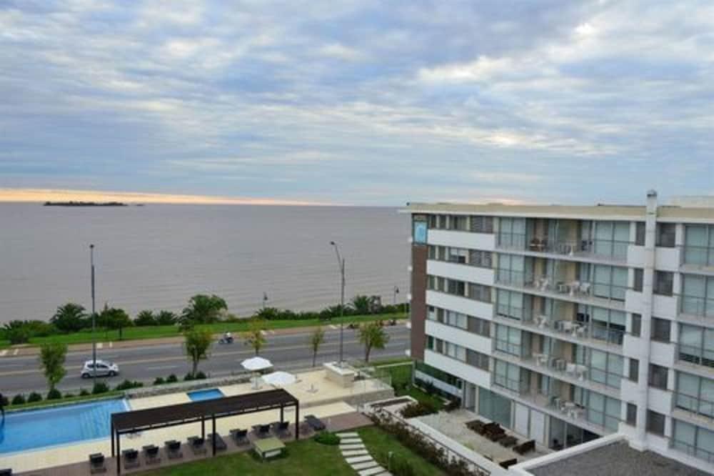 Real Colonia Hotel and Suites