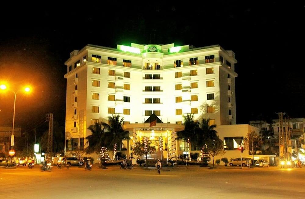 Central Hotel — 3
