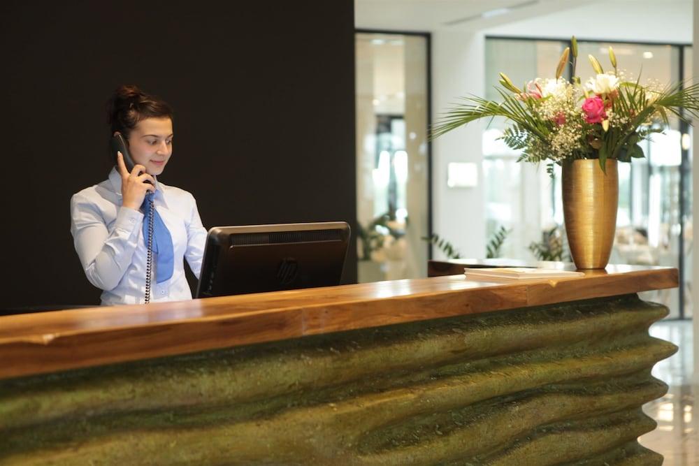 Best Western Premier Ark Hotel 1023698 — 8