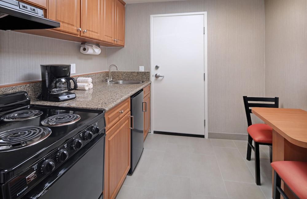 Tropicana Inn & Suites — 9
