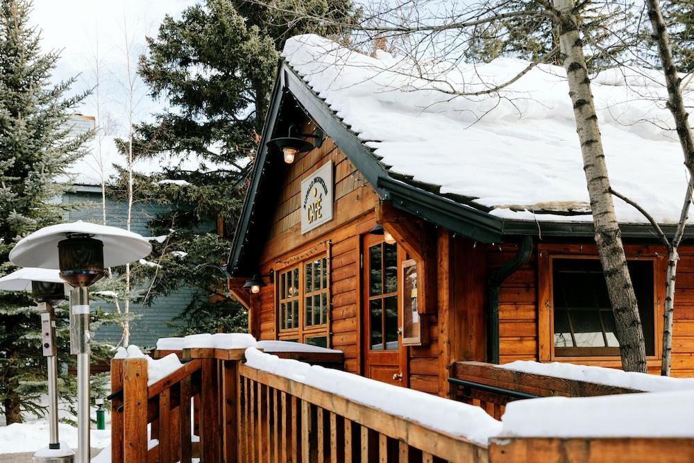 Buffalo Mountain Lodge — 7