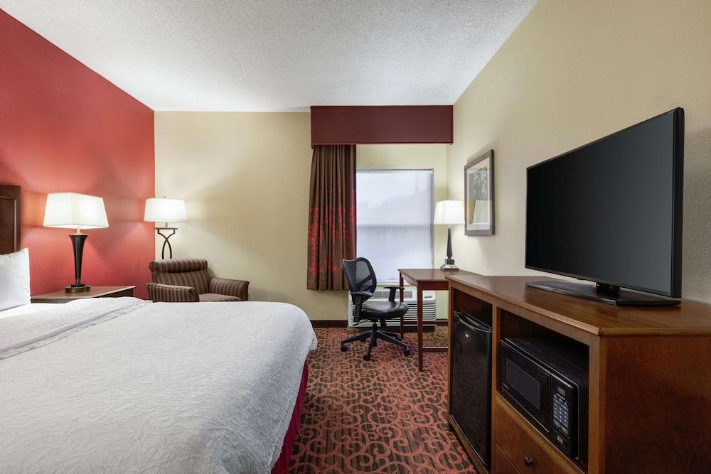 Hampton Inn Abilene — 5