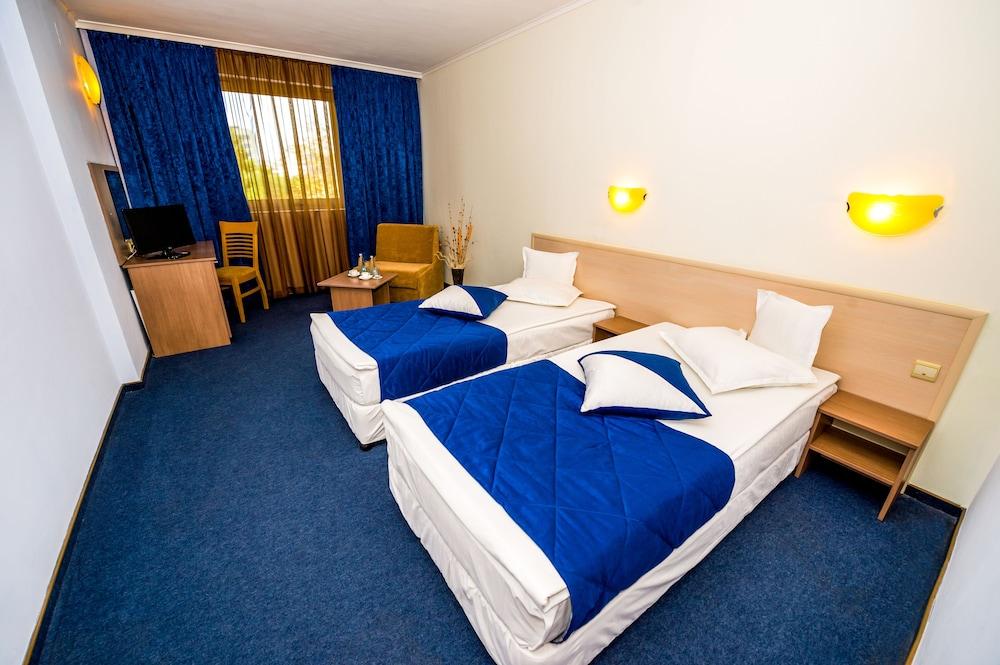 Hotel Aqua Burgas — 10