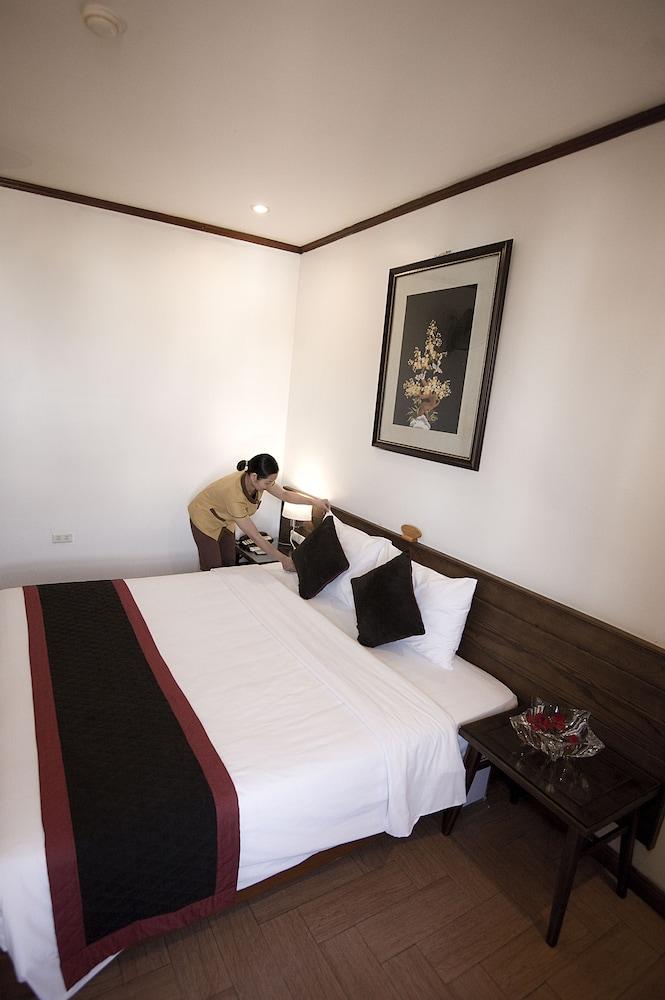 City Bay Hotel — 8