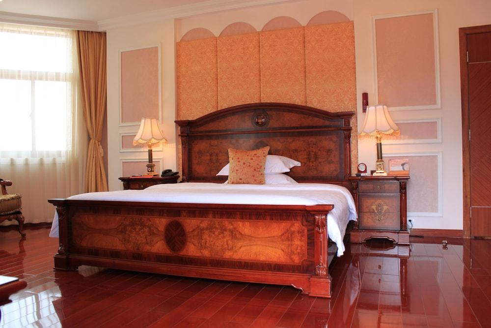 Madagascar Golden Peacock Hotel — 9