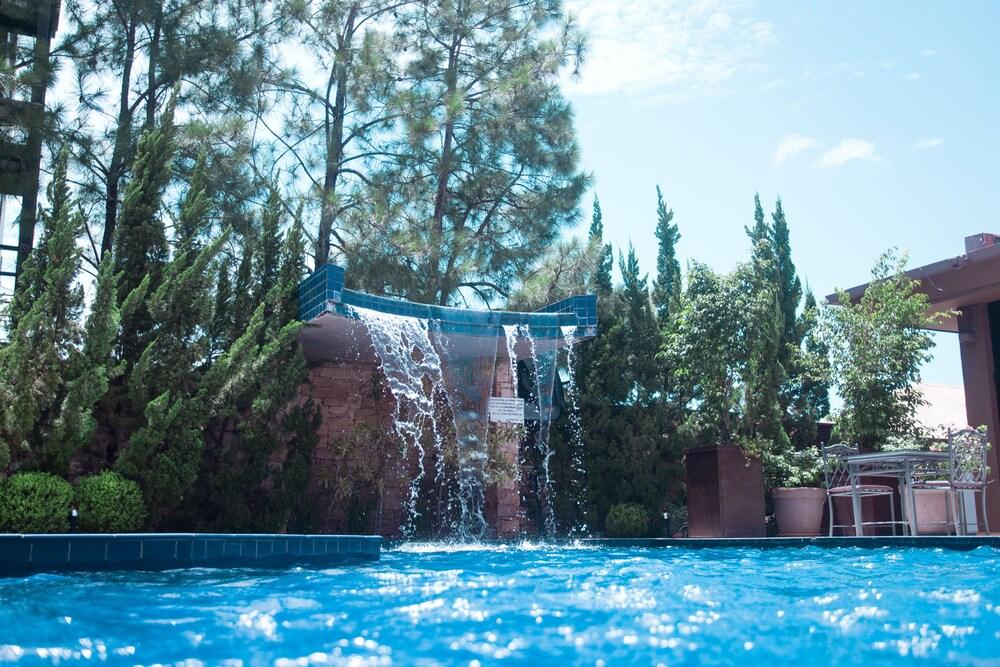 LAS VENTANAS SUITES HOTEL — 3