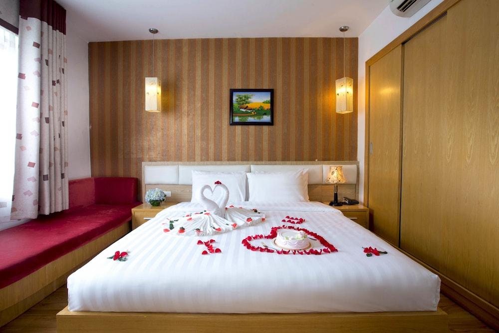 Tu Linh Palace Hotel — 8