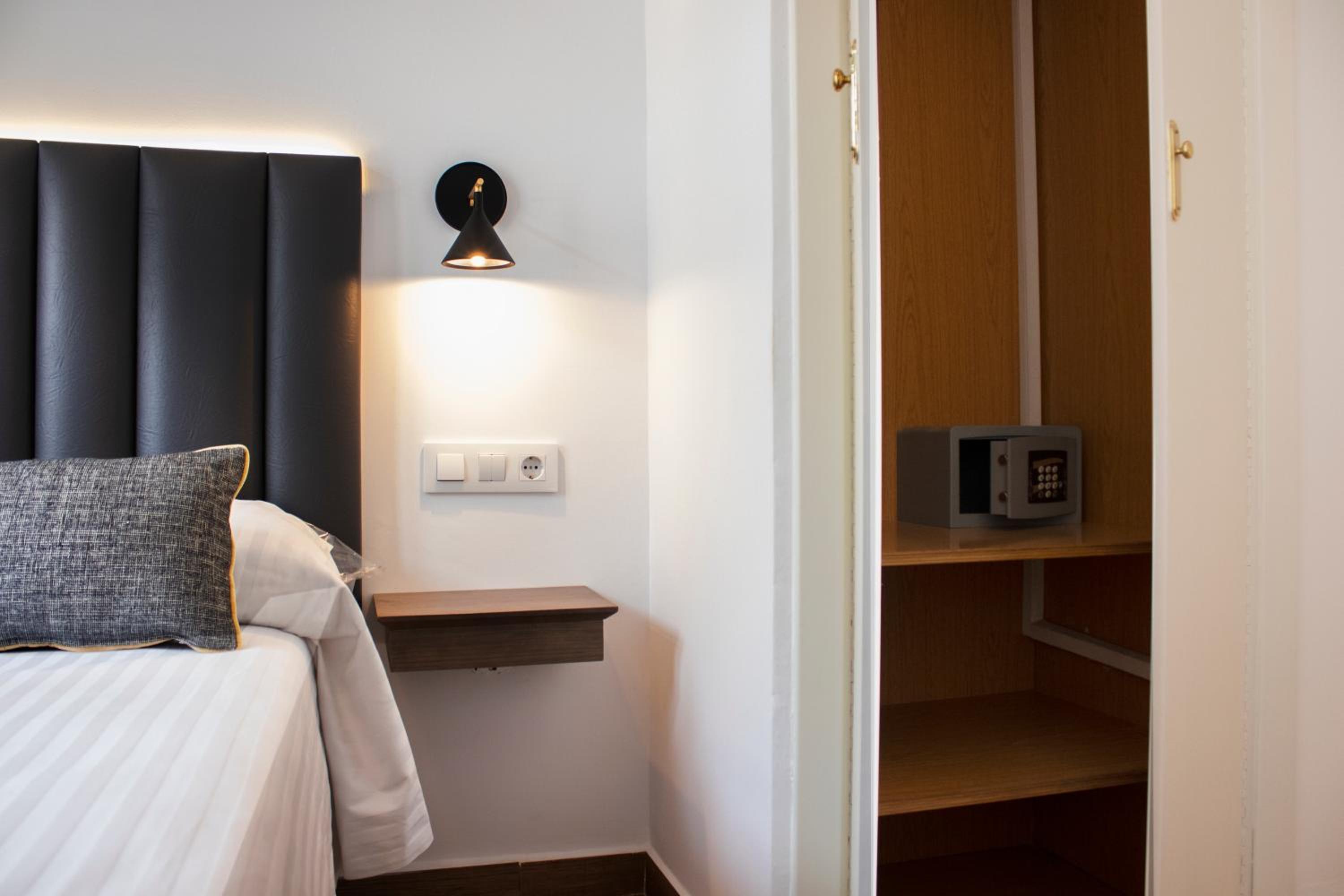 Hyatt Place Dubai Wasl District — 1