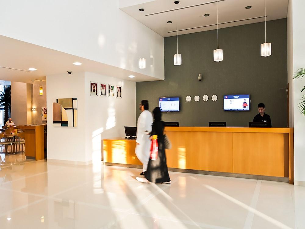 Ibis Abu Dhabi Gate Hotel — 8