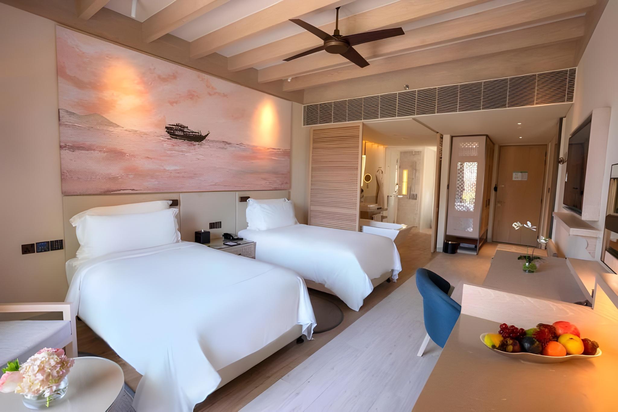 Saadiyat Rotana Resort & Villas — 5