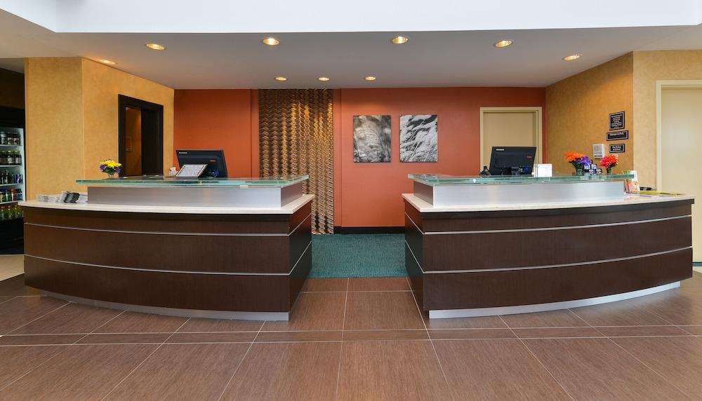 RESIDENCE INN CHAMPAIGN — 6