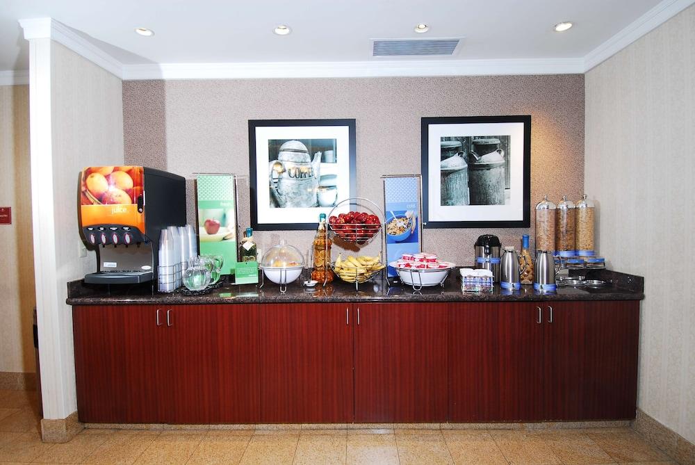 Hampton Inn Boston-Cambridge — 8