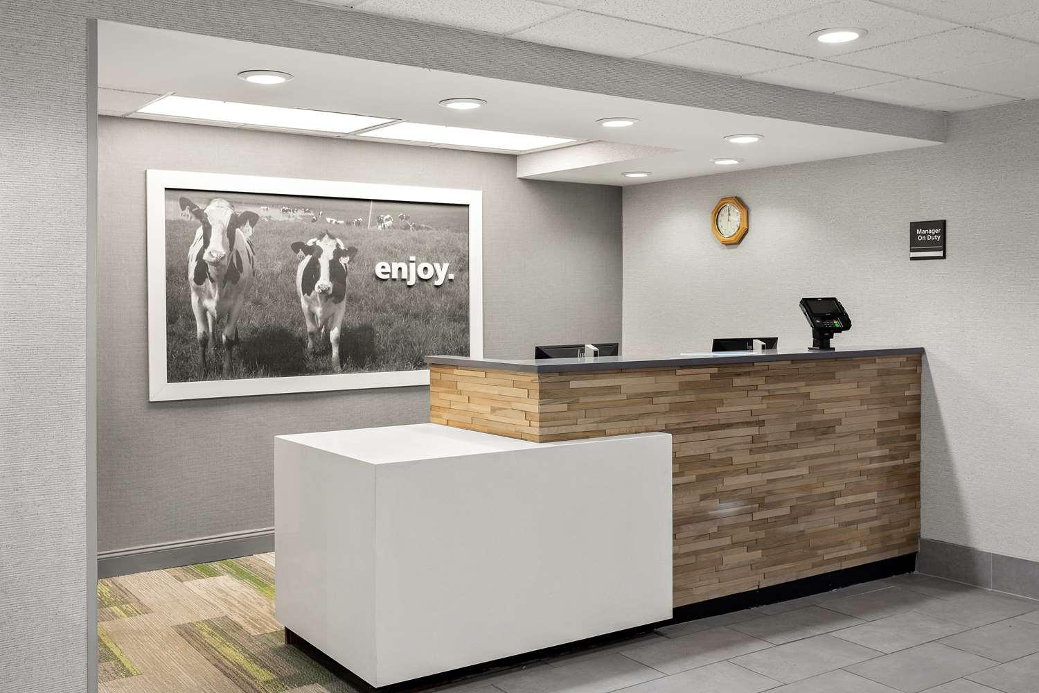 Hampton Inn Bridgeport/Clarksburg — 7