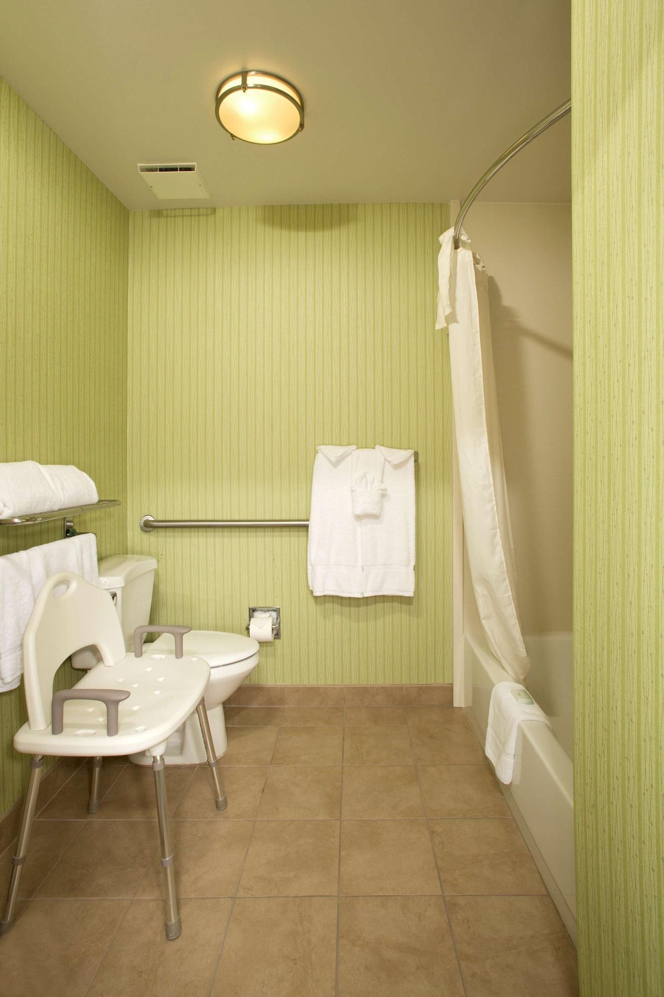 Homewood Suites by Hilton Alexandria / Pentagon South