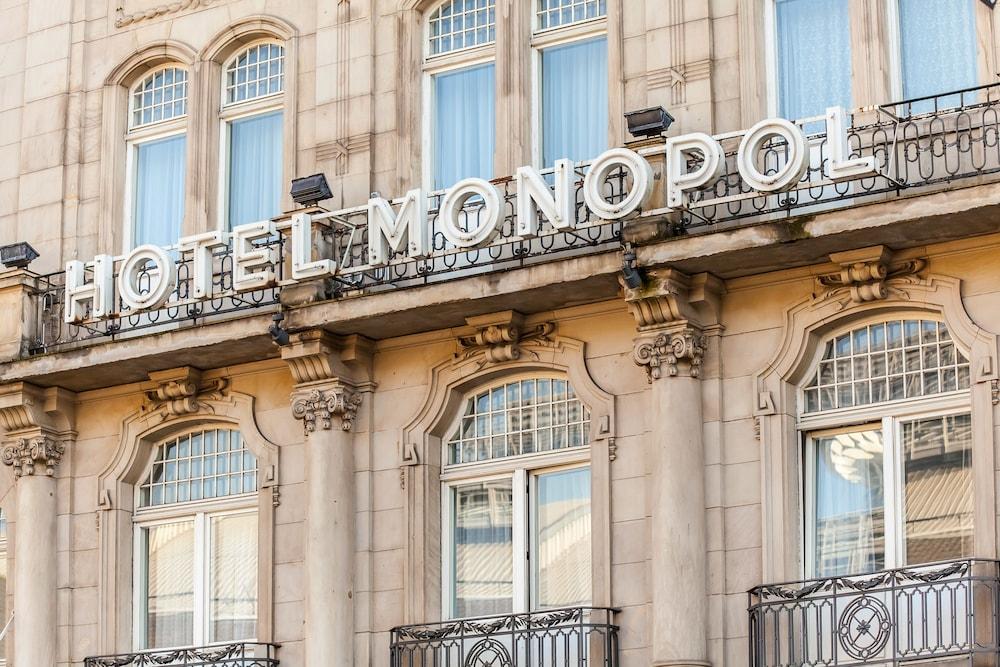HOTEL MONOPOL 8224 — 2
