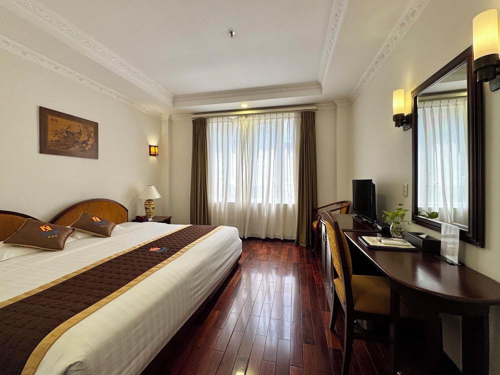 Huong Sen Hotel — 10