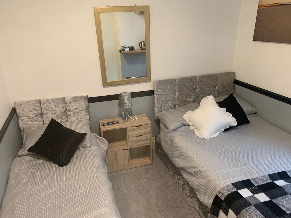 St Albans Hotel - Guest House — 4