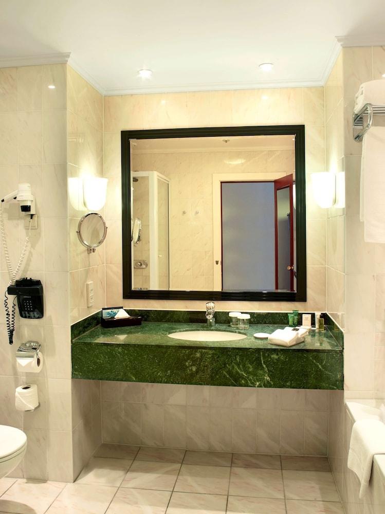 Hilton Antwerp Old Town — 4