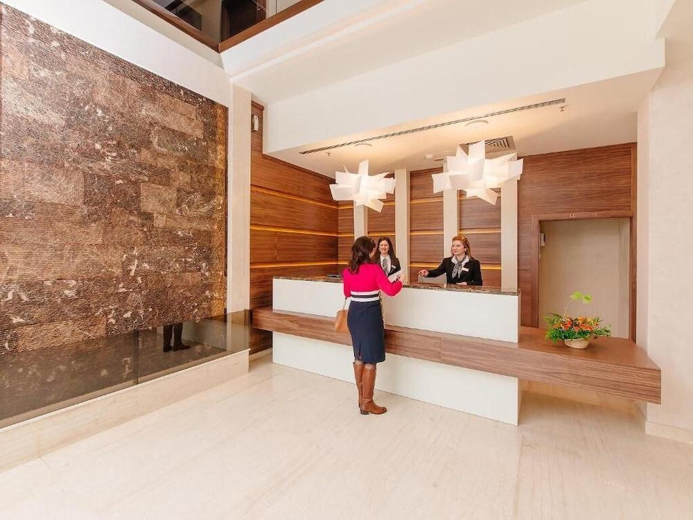 HOTEL NEW STAR — 9