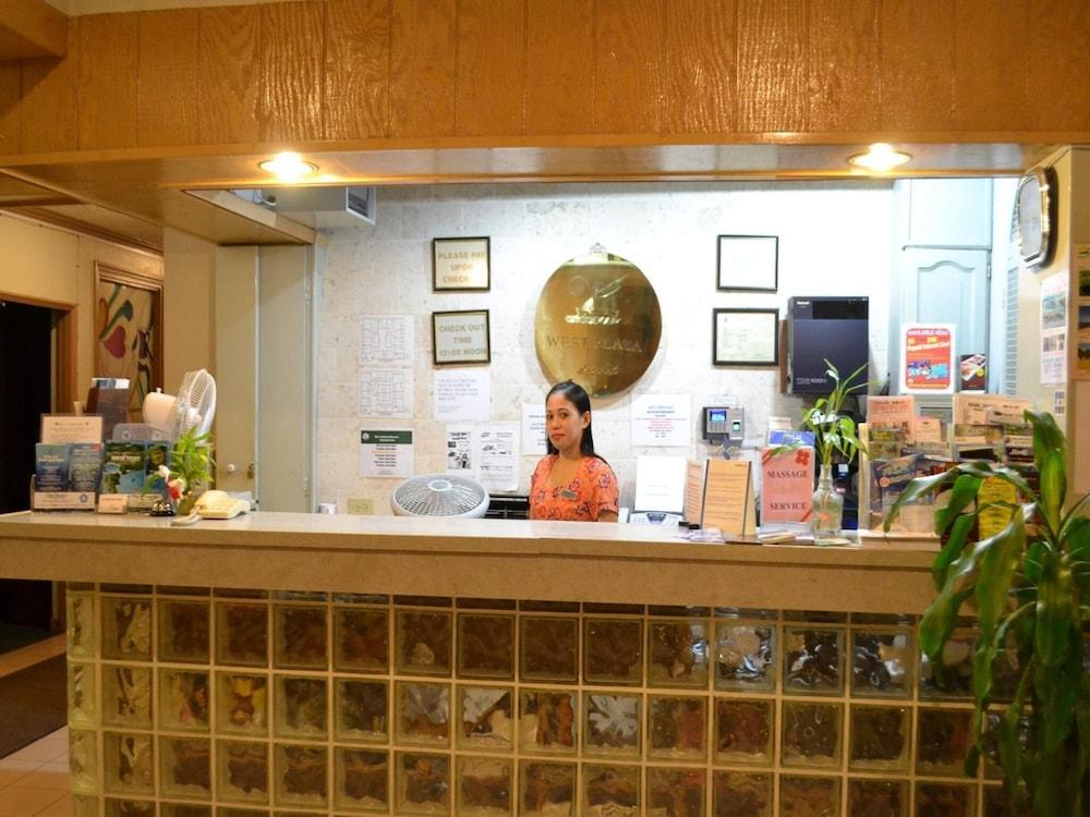 West Plaza Hotel Desekel — 4