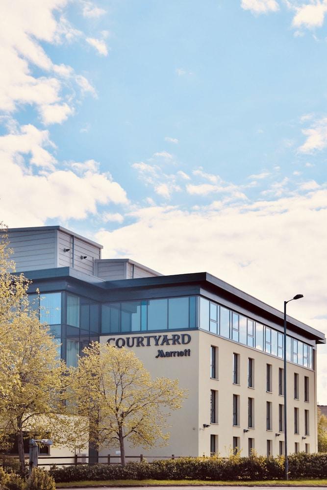 Courtyard By Marriott Glasgow Airport — 2