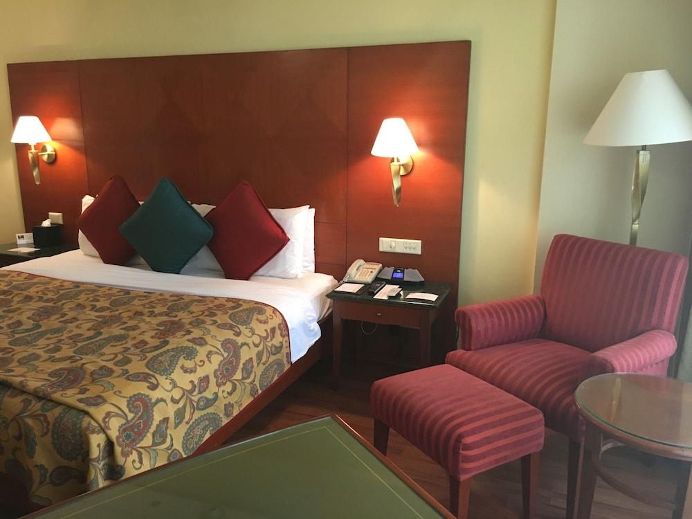 THE LALIT MUMBAI — 2