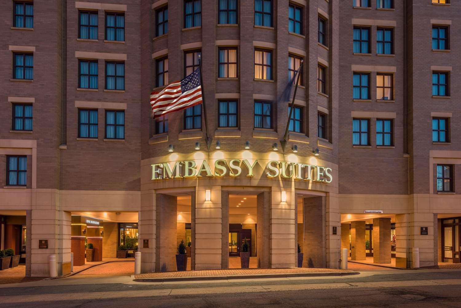 Embassy Suites Alexandria-Old Town — 7