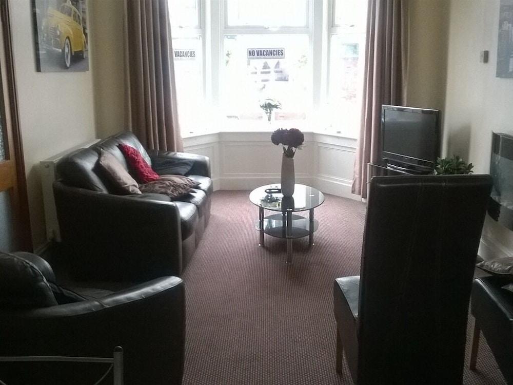 Hazelgrove Guest House — 6