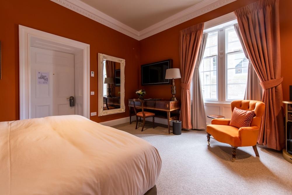 ROXBURGHE HOTEL AND GOLF COURSE — 8
