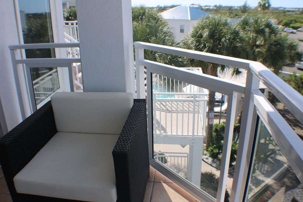 Grace Bay Suites — 2