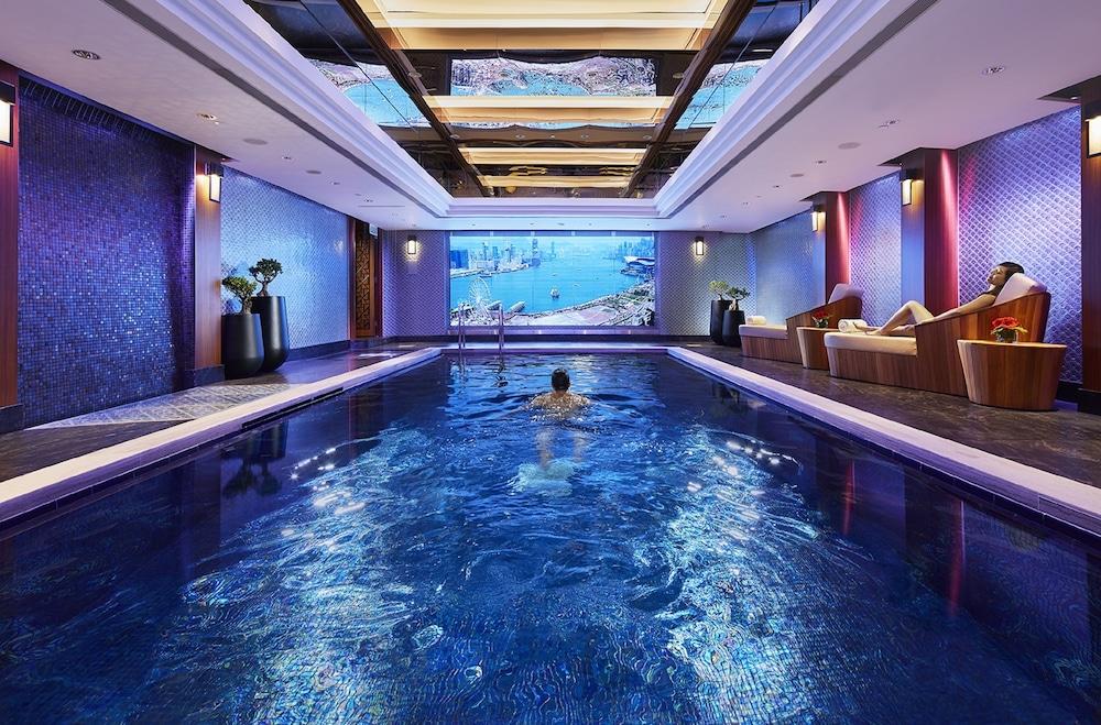 Mandarin Oriental Hong Kong 11454 — 8