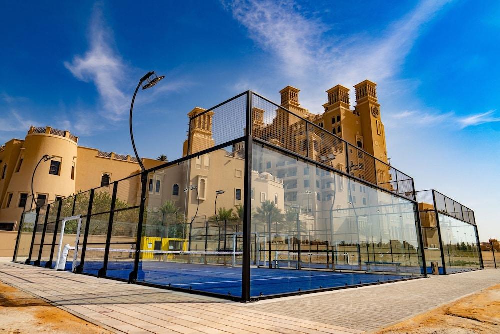 Sheraton Sharjah Beach Resort & Spa — 7