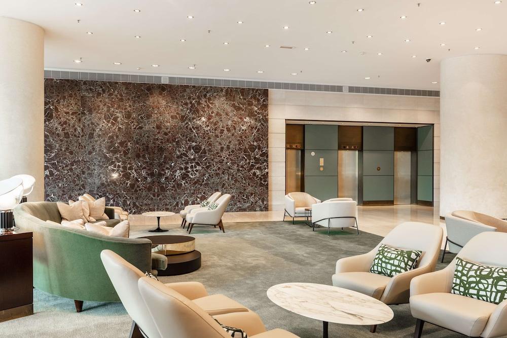 Hilton Amsterdam — 5