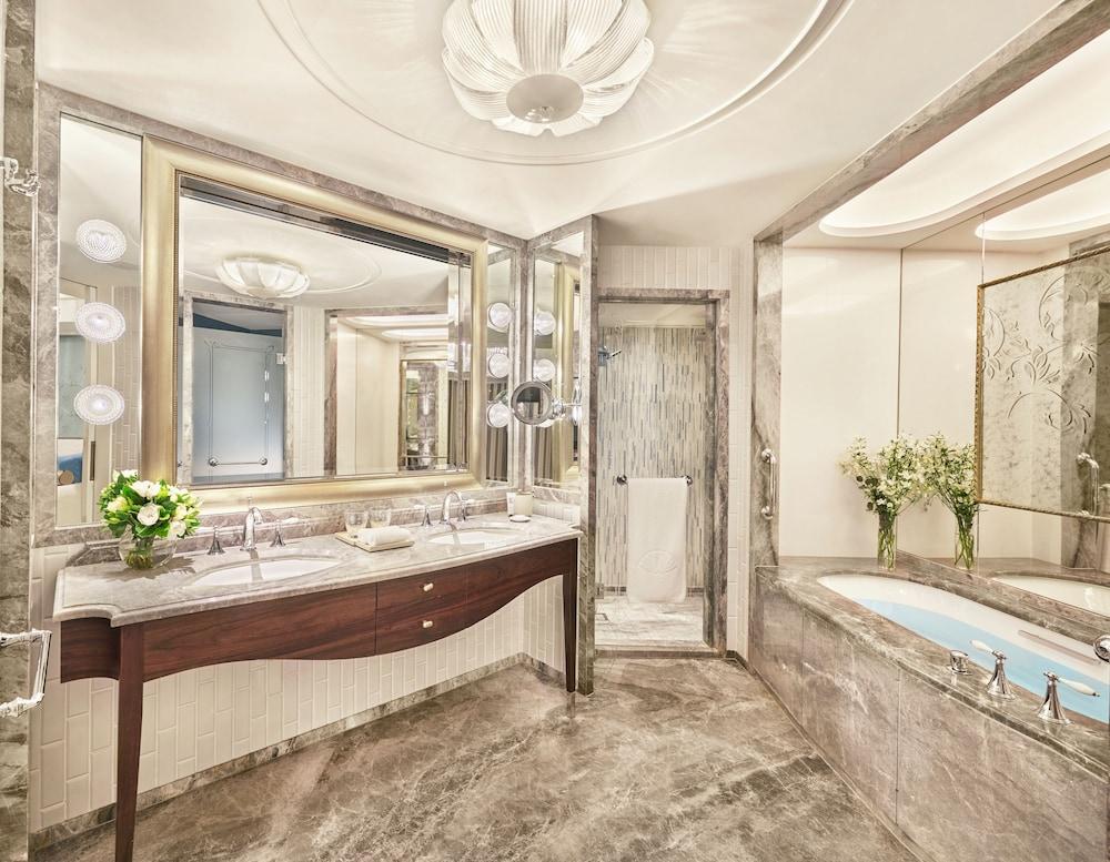 Mandarin Oriental Taipei 882325 — 9