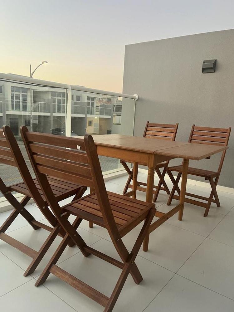 DAMAC Hills 2 Hotel - Edge by Rotana — 3