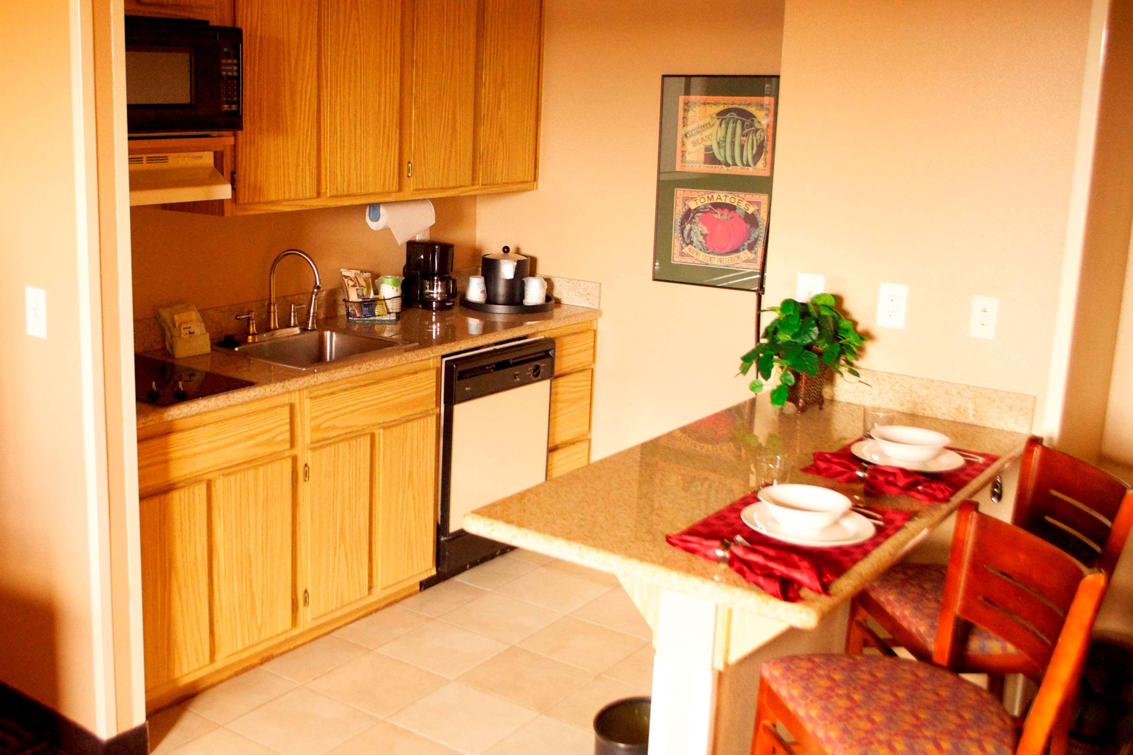 Hampton Inn and Suites Flagstaff — 3